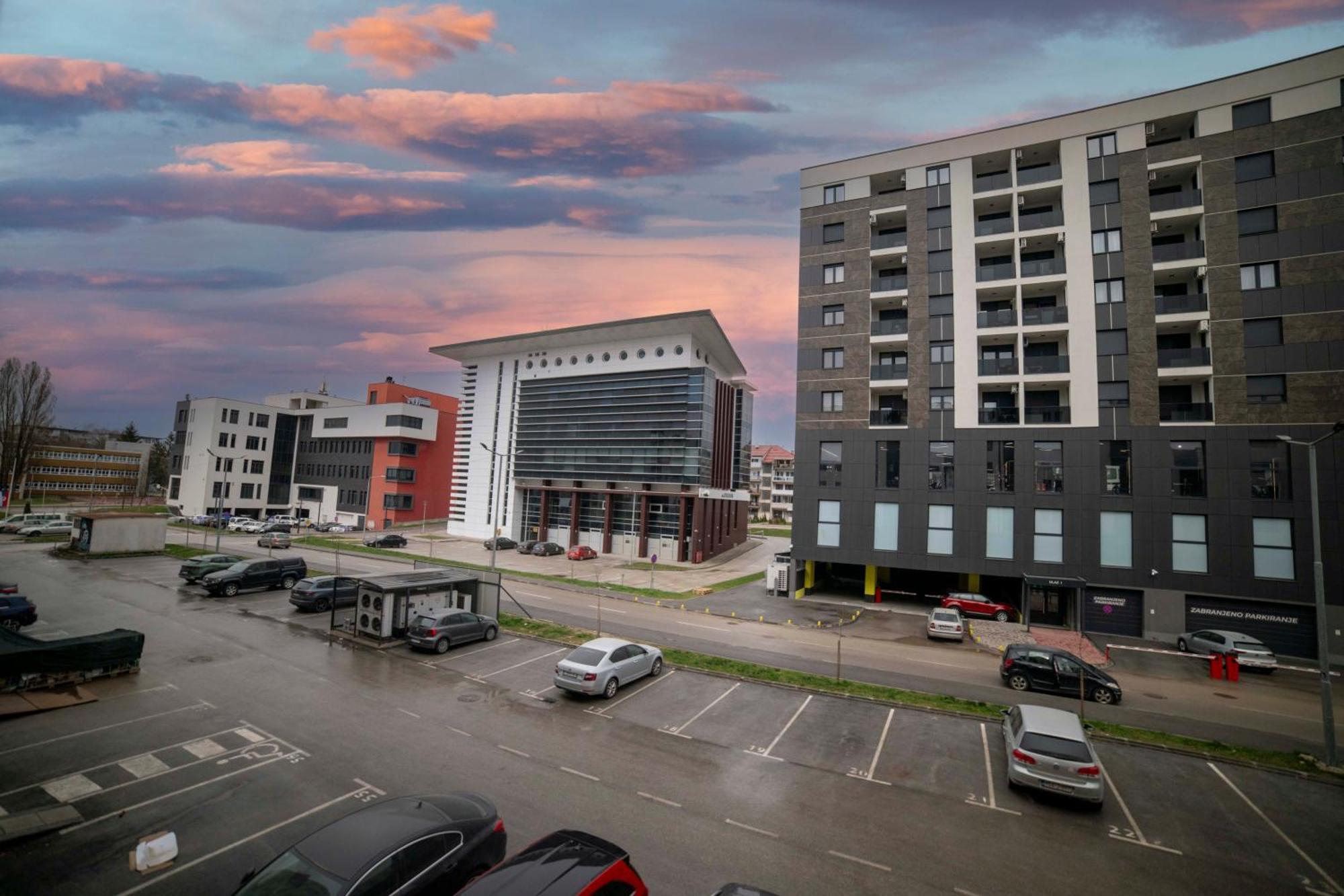 Apartment 5 Star Lukavica Dış mekan fotoğraf