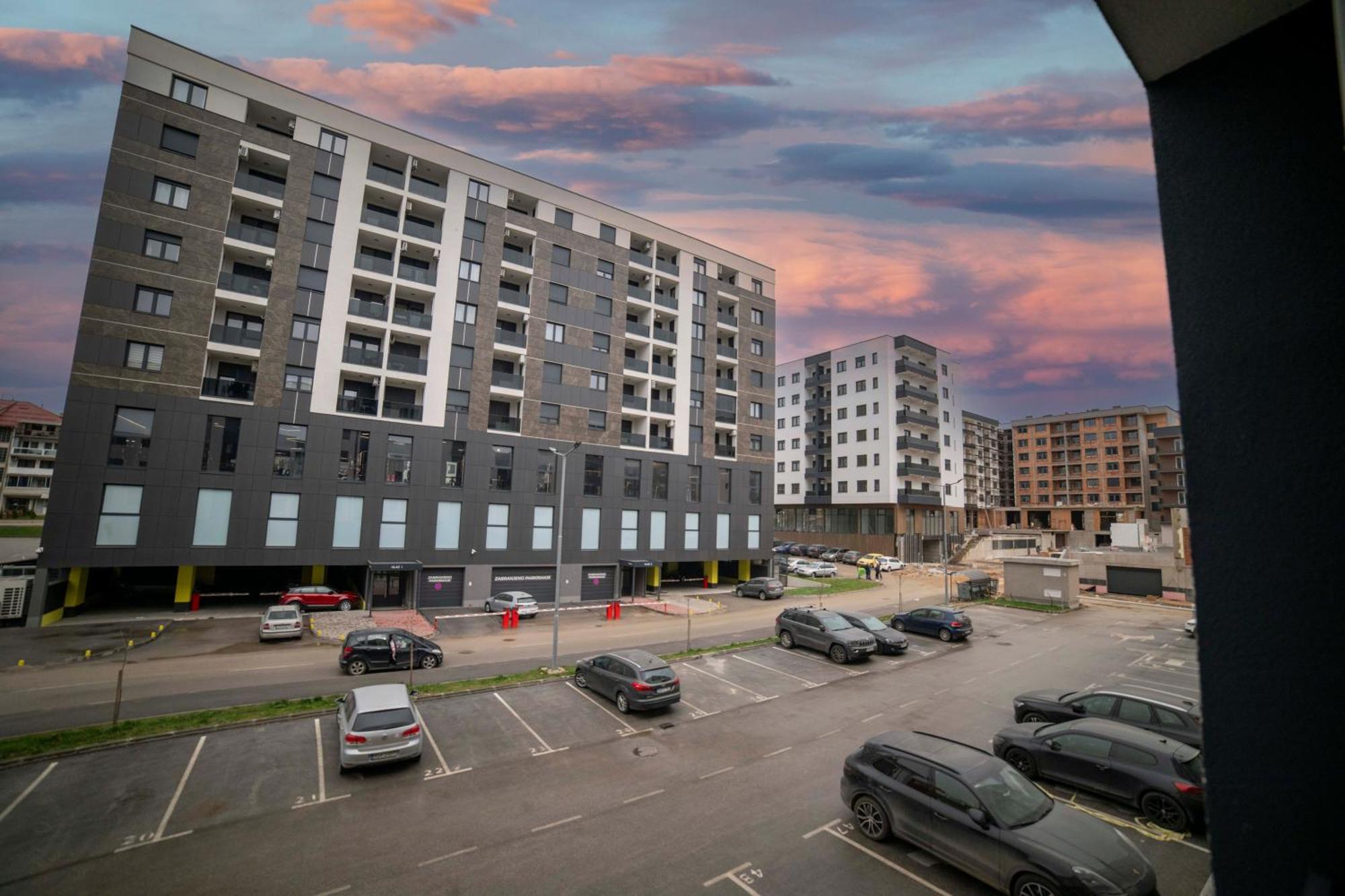 Apartment 5 Star Lukavica Dış mekan fotoğraf