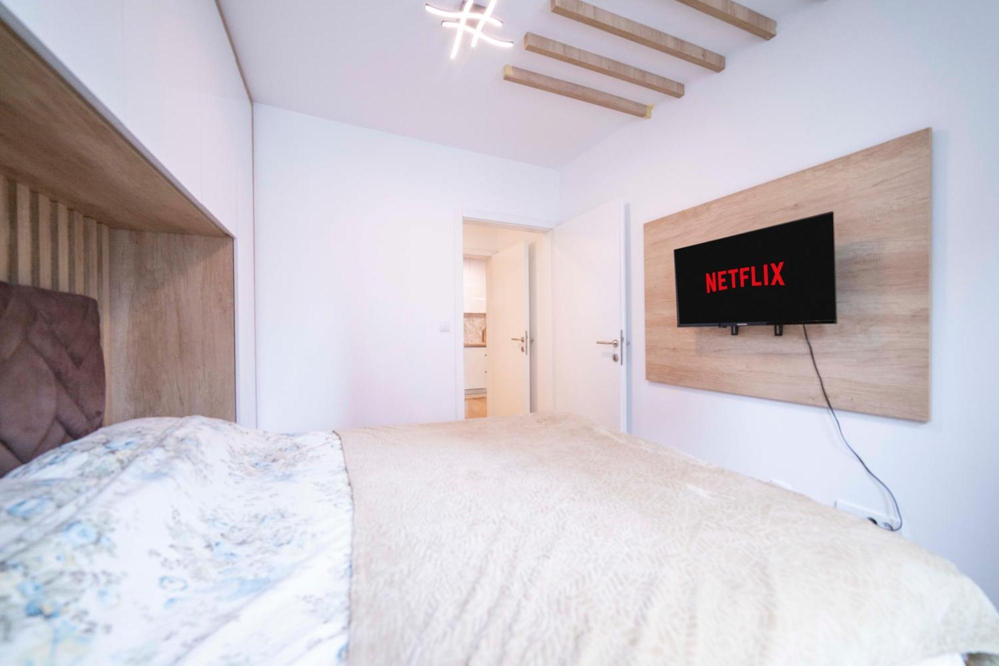 Apartment 5 Star Lukavica Dış mekan fotoğraf
